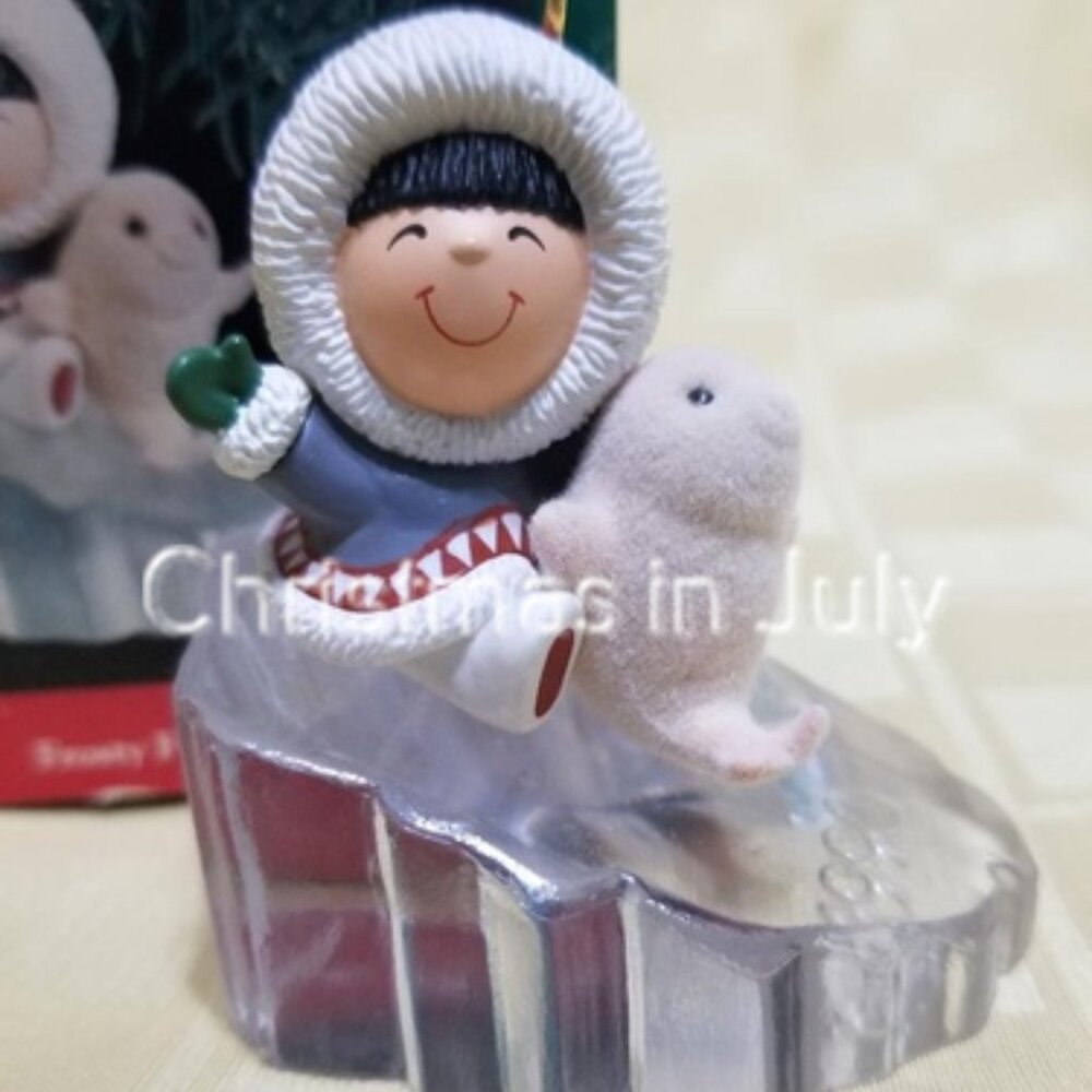 Hallmark 1990 Frosty Friends Eskimo series seal Christmas Ornament